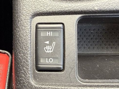 Certified 2019 Nissan Rogue SV image 33