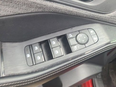 Used 2023 Nissan Rogue SV image 18