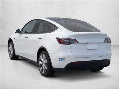 Used 2021 Tesla Model Y 2WD image 7