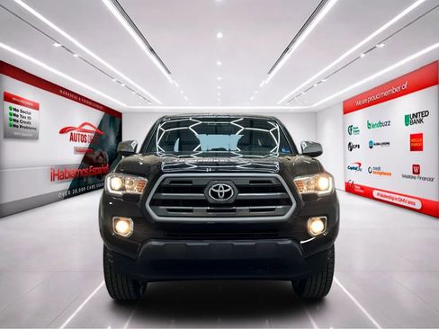 Used 2016 Toyota Tacoma Limited w/ Towing Package image 3