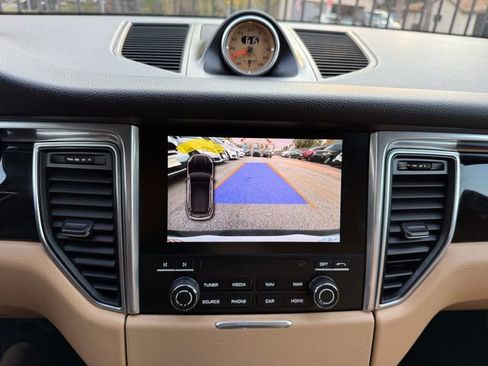 Used 2017 Porsche Macan S image 15