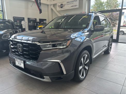 Used 2023 Honda Pilot Elite image 1
