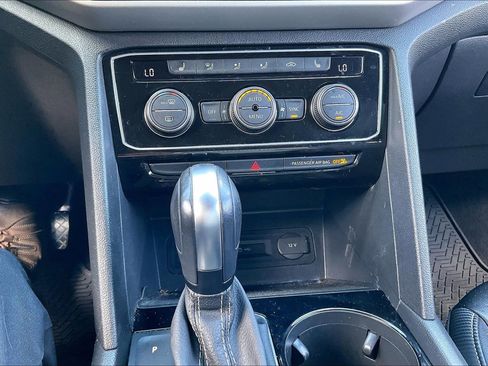 Used 2022 Volkswagen Atlas Cross Sport SE AWD/4WD image 20