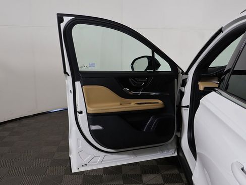 Used 2022 Lincoln Corsair Reserve w/ Elements Package image 20