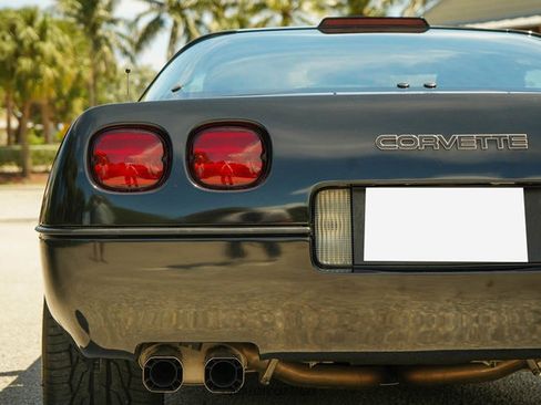 Used 1990 Chevrolet Corvette ZR-1 RWD image 71