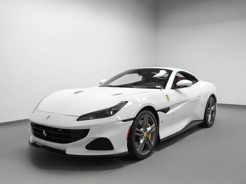 Certified 2022 Ferrari Portofino M RWD image 84