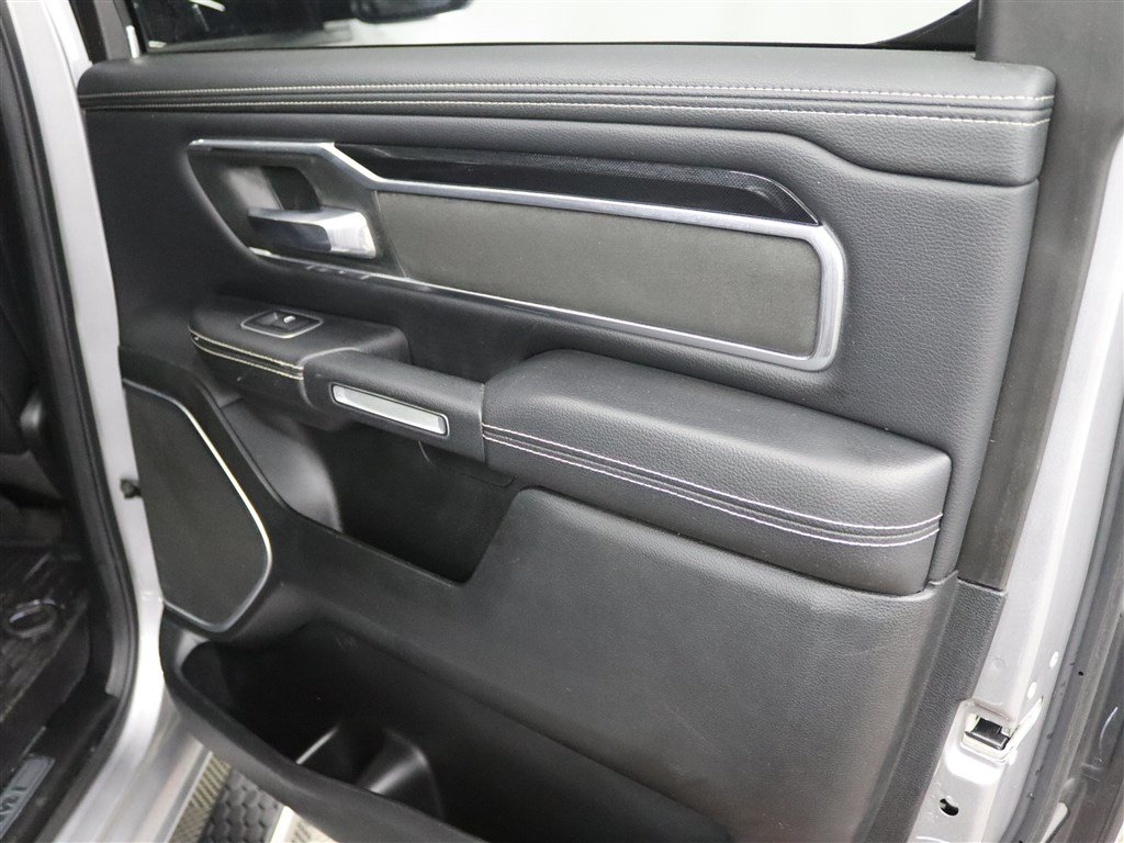 Used 2021 RAM 1500 Laramie AWD/4WD image 26