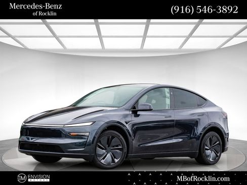 Used 2026 Tesla Model Y Long Range image 1