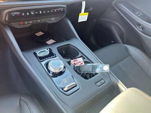 New 2026 Jeep Cherokee Overland AWD/4WD image 36