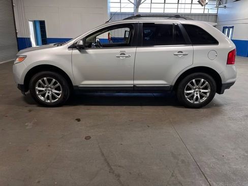 Used 2011 Ford Edge Limited w/ Vision Pkg AWD/4WD image 6