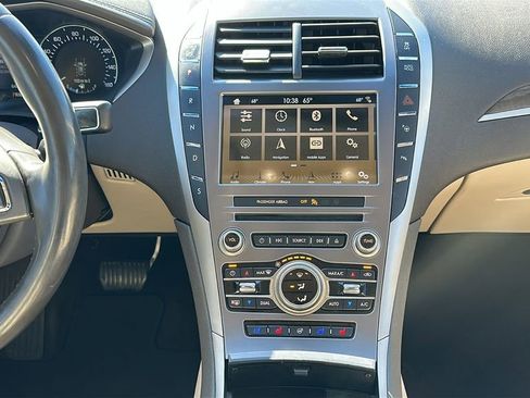 Used 2018 Lincoln MKZ Reserve w/ Technology Package image 11