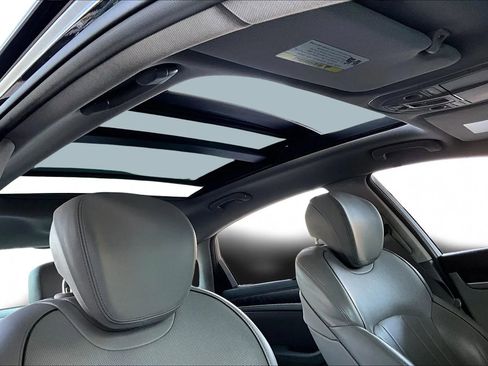 Used 2017 Genesis G80 3.8 w/ Option Group 03 image 24