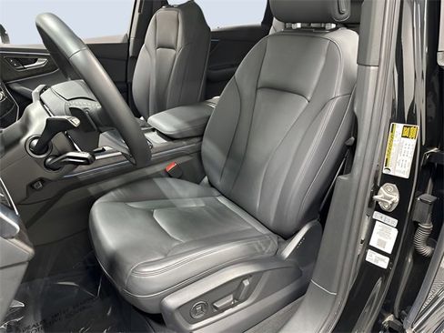 Used 2023 Audi Q7 3.0T Prestige image 29