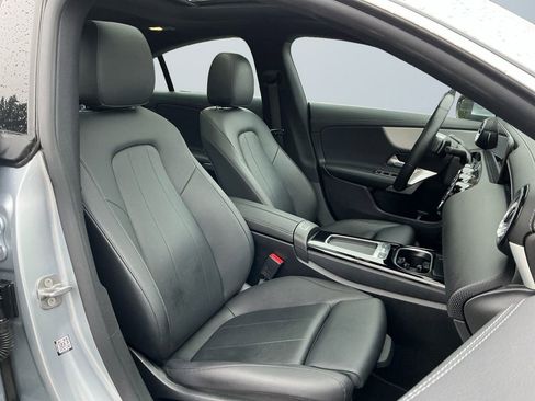 Used 2025 Mercedes-Benz CLA 250 4MATIC image 16
