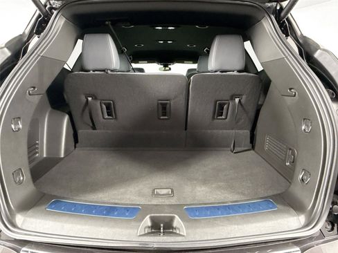 Used 2024 Buick Enclave Essence FWD image 37