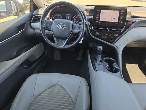 Used 2021 Toyota Camry SE FWD image 12