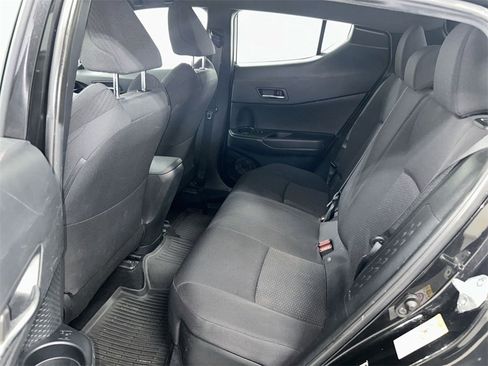 Used 2018 Toyota C-HR XLE image 21