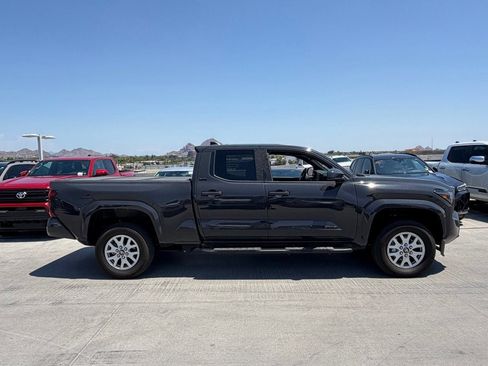 Used 2025 Toyota Tacoma SR5 AWD/4WD image 3