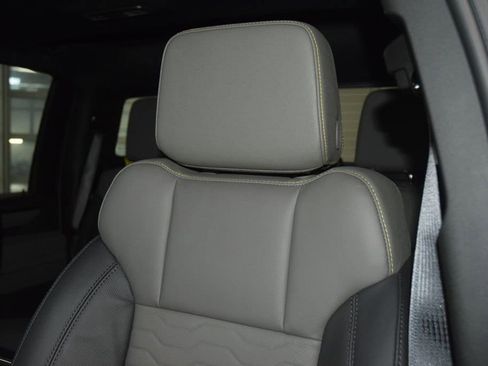 New 2026 Chevrolet Silverado 2500 ZR2 image 48