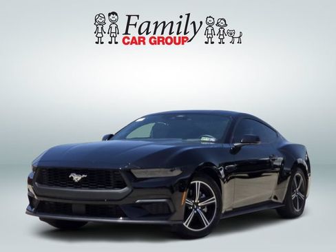 Used 2025 Ford Mustang Coupe RWD image 1