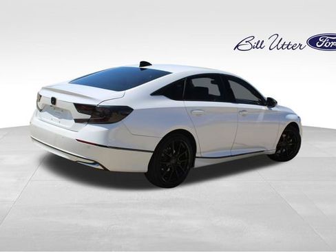 Used 2022 Honda Accord EX-L image 5