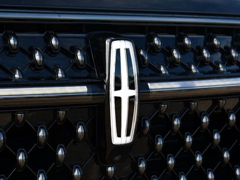 New 2026 Lincoln Nautilus Reserve AWD/4WD image 37