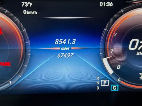 Used 2022 Mercedes-Benz GLC 300 w/ Premium Package Lite image 16