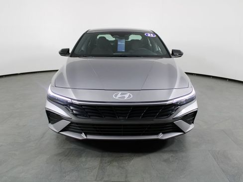 Certified 2025 Hyundai Elantra Sport FWD image 14