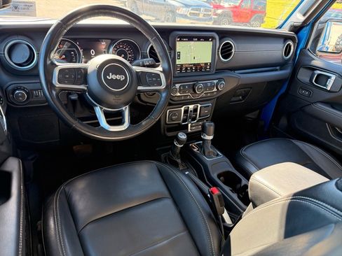 Used 2021 Jeep Gladiator Overland w/ Popular Equipment Package image 11