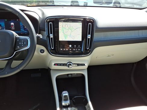 New 2026 Volvo XC40 B5 Ultra w/ Protection Package Premier AWD/4WD image 10