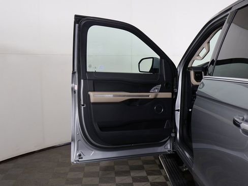 Used 2024 Ford Expedition Max Limited image 25