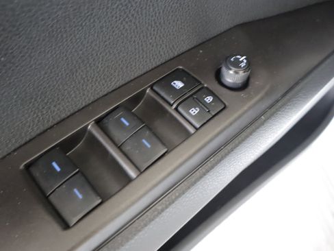 Used 2024 Toyota Camry SE w/ Cold Weather Package FWD image 11