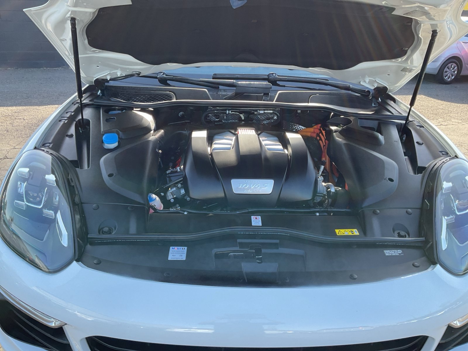 Used 2016 Porsche Cayenne S AWD/4WD image 22