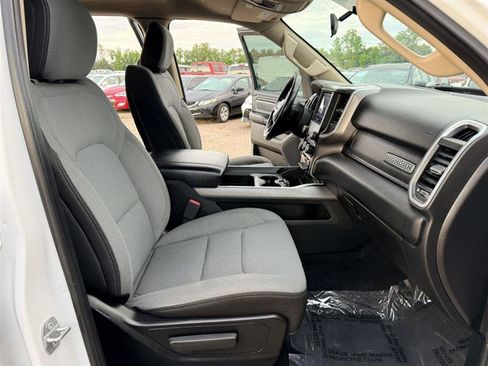 Used 2019 RAM 1500 Big Horn AWD/4WD image 12