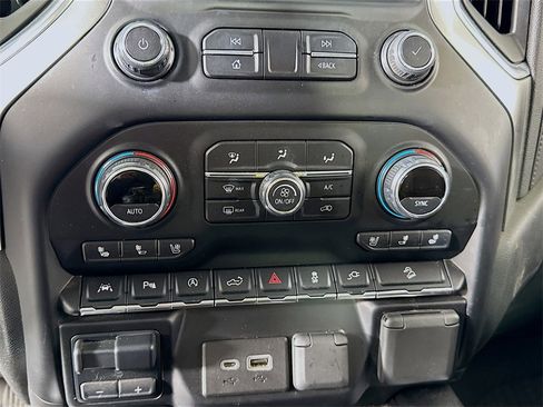 Used 2020 Chevrolet Silverado 1500 LTZ w/ LTZ Premium Package image 17