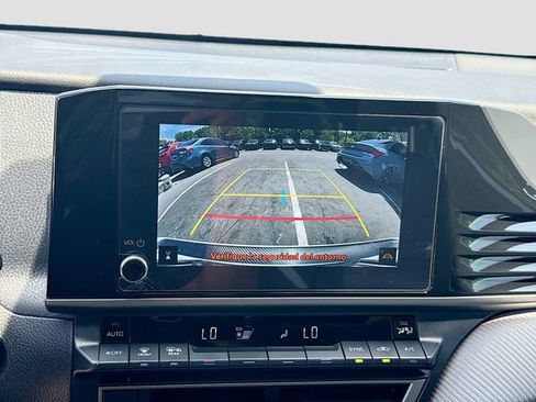 Used 2025 Toyota Camry SE w/ Convenience Package FWD image 14