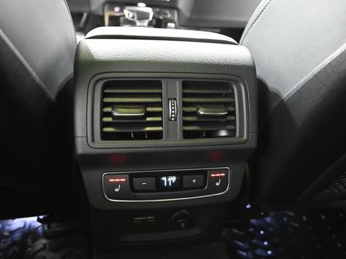 Used 2023 Audi SQ5 Prestige AWD/4WD image 30