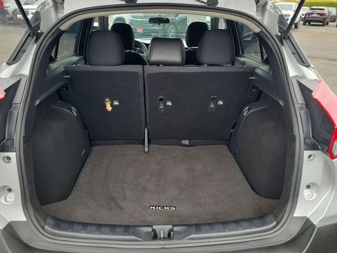 Used 2019 Nissan Kicks S FWD image 23
