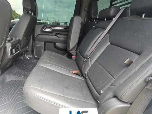 Used 2024 Chevrolet Silverado 2500 LTZ w/ LTZ Convenience Package AWD/4WD image 3