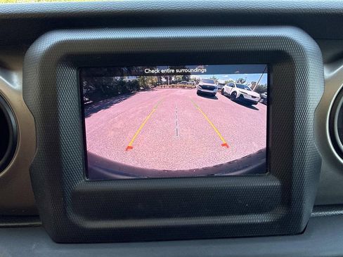 Used 2020 Jeep Wrangler Unlimited Sport AWD/4WD image 29