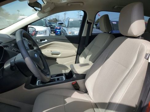Certified 2019 Ford Escape SE image 10
