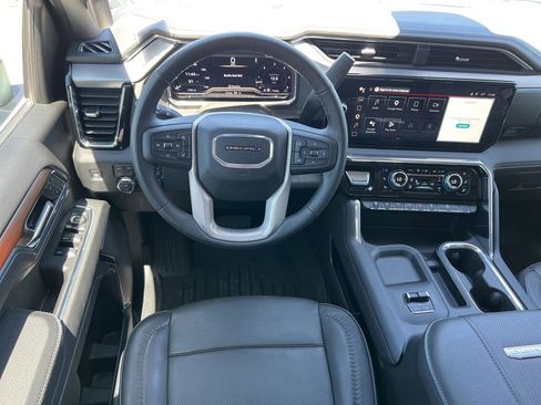 Used 2025 GMC Sierra 3500 Denali w/ Technology Package AWD/4WD image 14