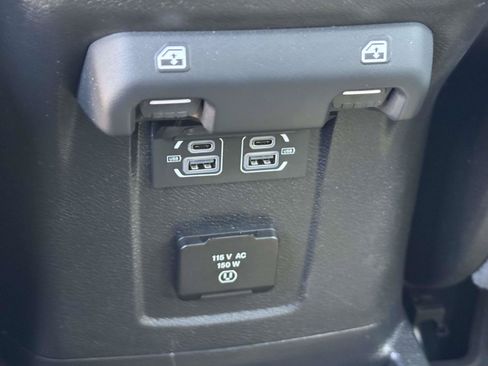 Used 2024 Jeep Wrangler High Altitude AWD/4WD image 36