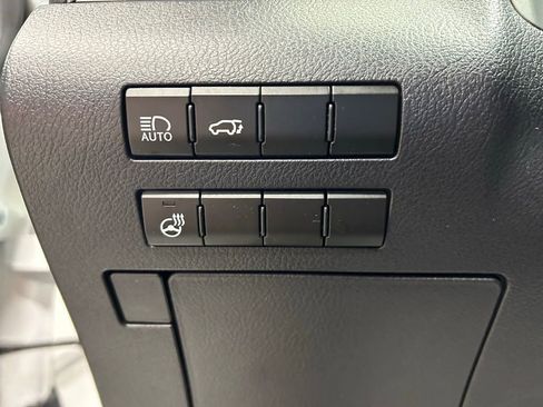 Used 2021 Lexus RX 350L Premium w/ Premium Package image 16