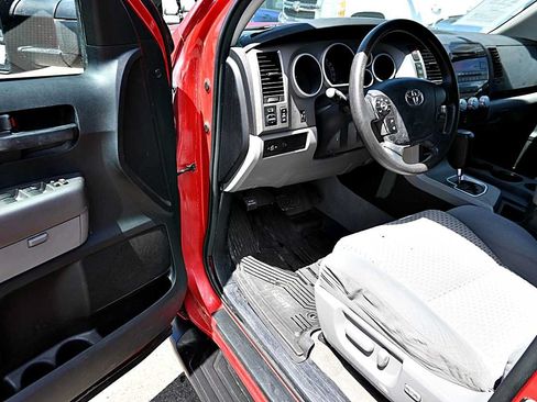 Used 2011 Toyota Tundra 2WD CrewMax w/ SR5 Pkg image 20