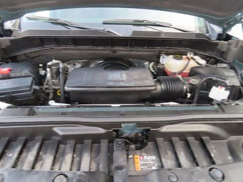 Used 2025 Chevrolet Silverado 1500 LT AWD/4WD image 16