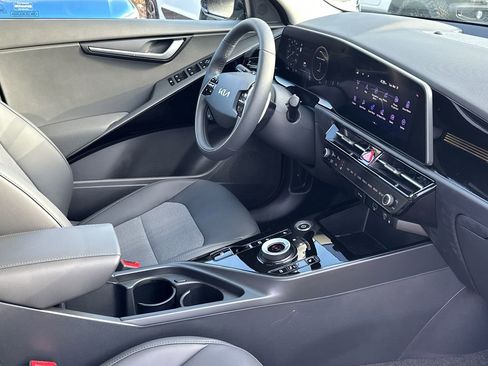 New 2026 Kia Niro Wind FWD image 14