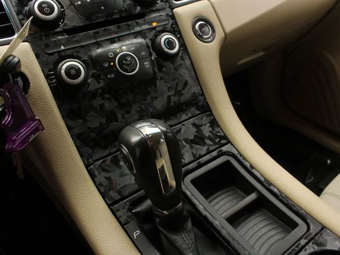 Used 2016 Ford Taurus SE FWD image 39