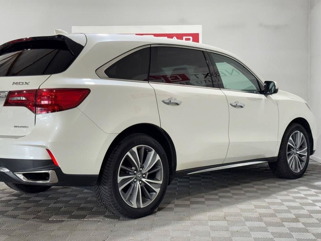 Used 2017 Acura MDX w/ Technology Package AWD/4WD image 8