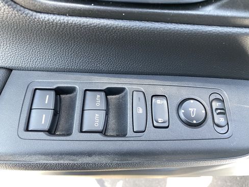 Used 2023 Honda CR-V EX image 19